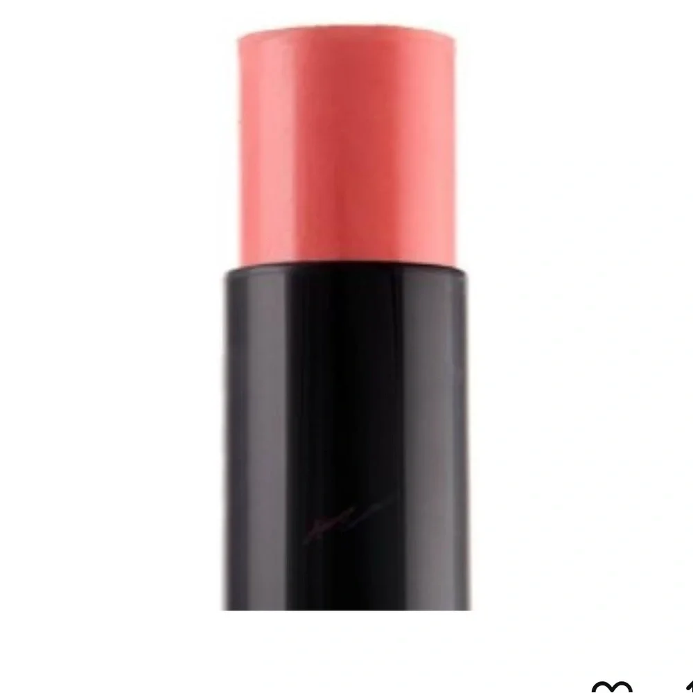 Makeup Revolution The One Blush‎ Stick in the shade 